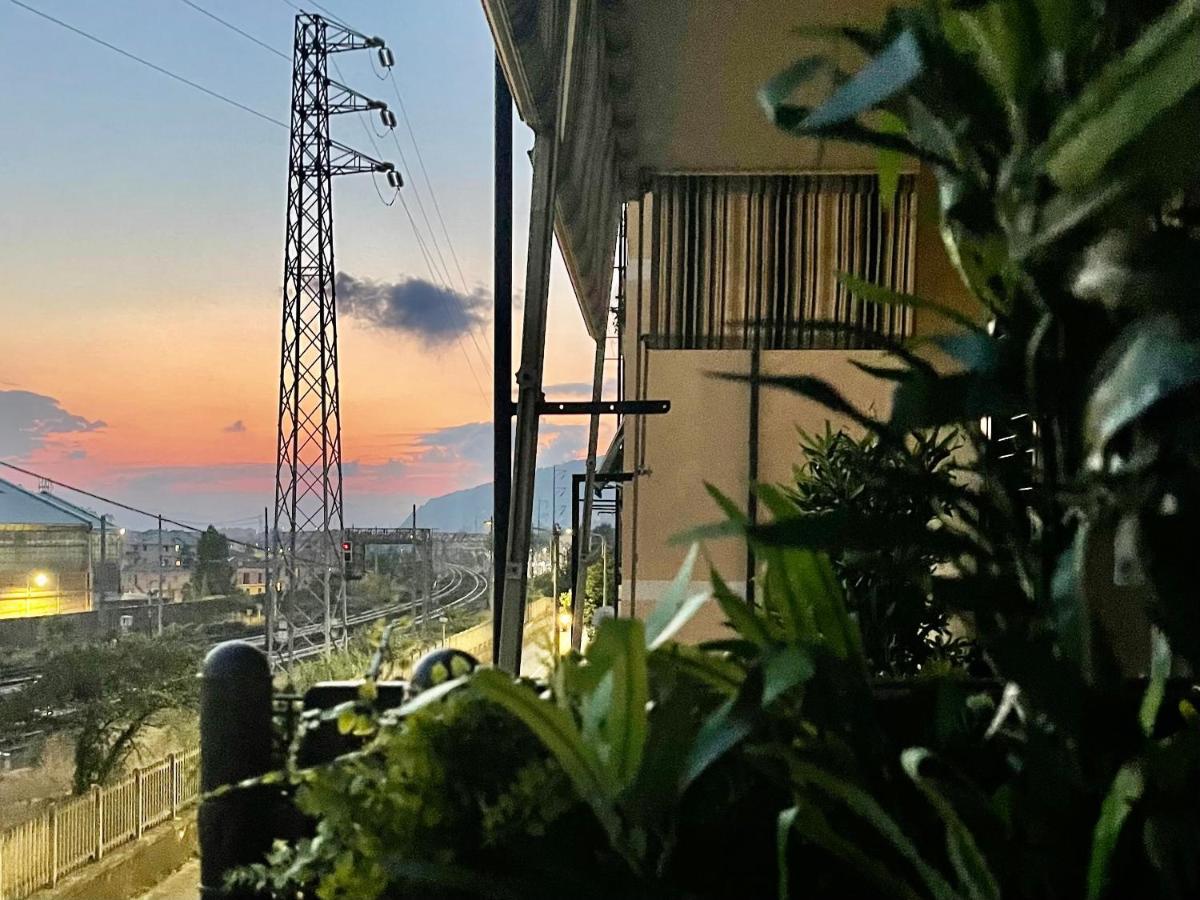 La Monstera Rooms Сестри Леванте Екстериор снимка